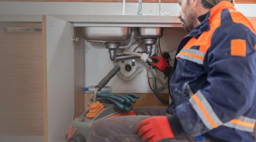 Professional tankless water heater installation services in Dundas, IL
